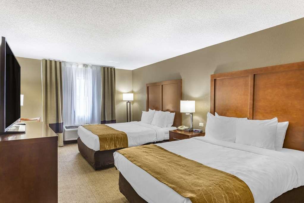 Comfort Inn Gurnee Near Six Flags Room photo